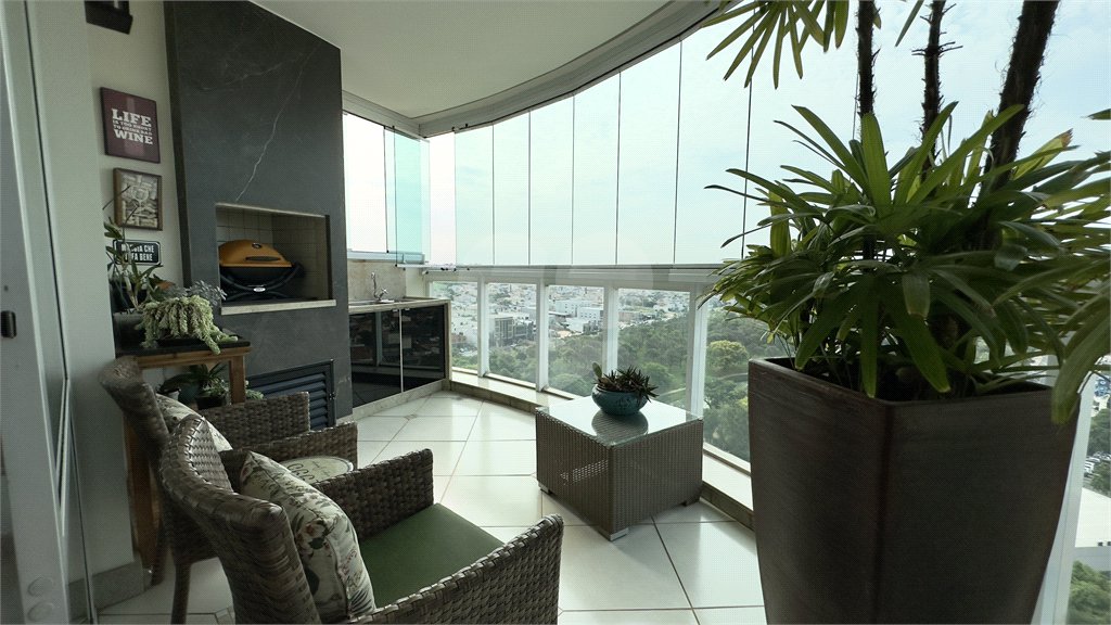Apartamento à venda com 2 suítes em Vila Sfeir, Indaiatuba, SP