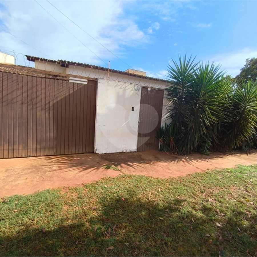 Casa à venda com 3 quartos em Parque Residencial Quinta da Lagoa, Três Lagoas, MS