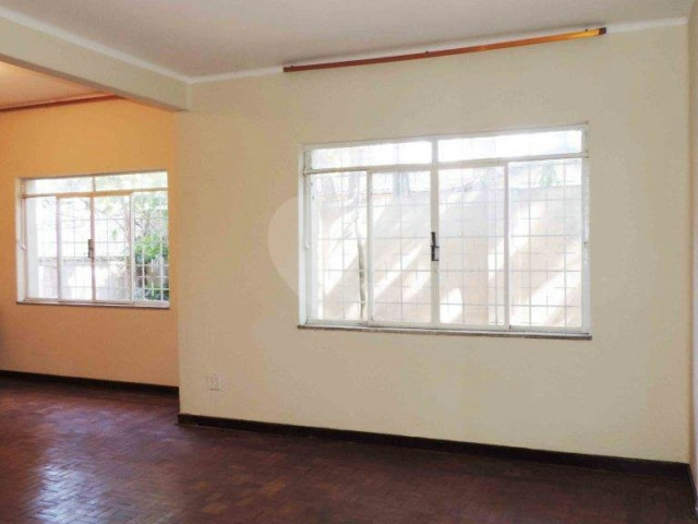Sobrado à venda com 3 quartos, sendo 1 suíte,  em Brooklin Velho, São Paulo, SP