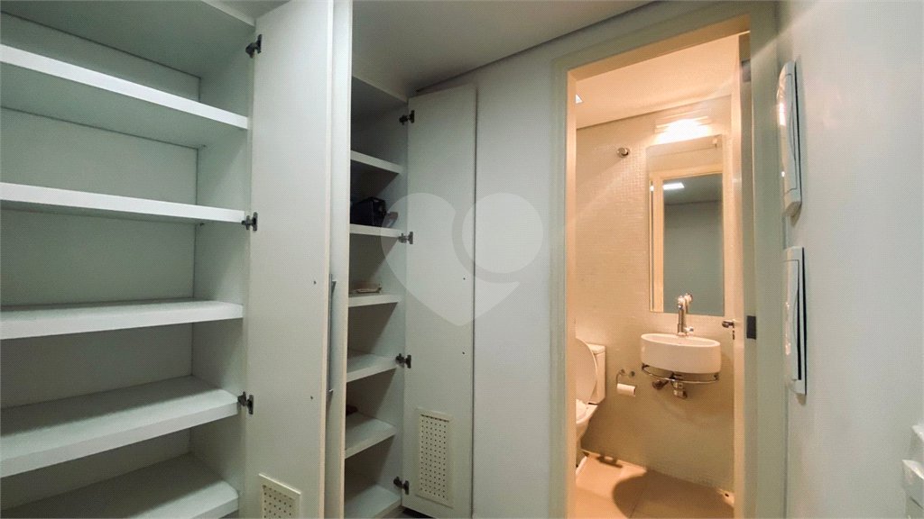 Casa à venda com 3 suítes no condomínio Vilas 2, São Paulo - SP