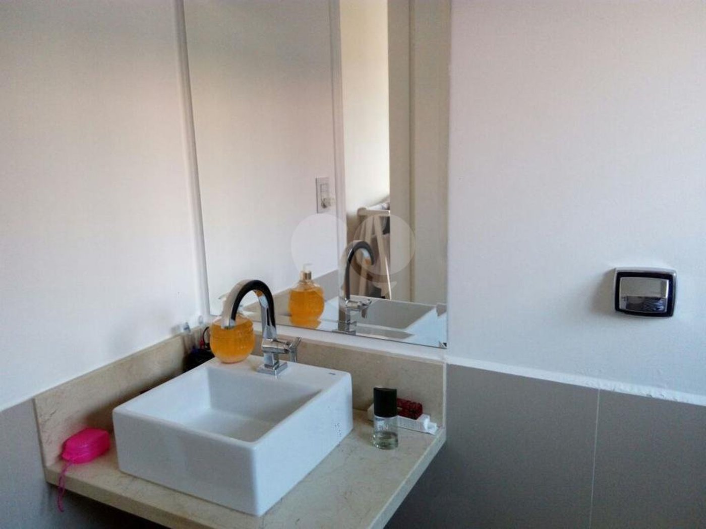 Sobrado à venda com 3 quartos, sendo 1 suíte, em Horto Florestal, São Paulo, SP
