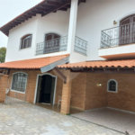 Sobrado à venda ou para alugar com 4 quartos, sendo 1 suíte,  em Barro Branco (zona Norte), São Paulo, SP