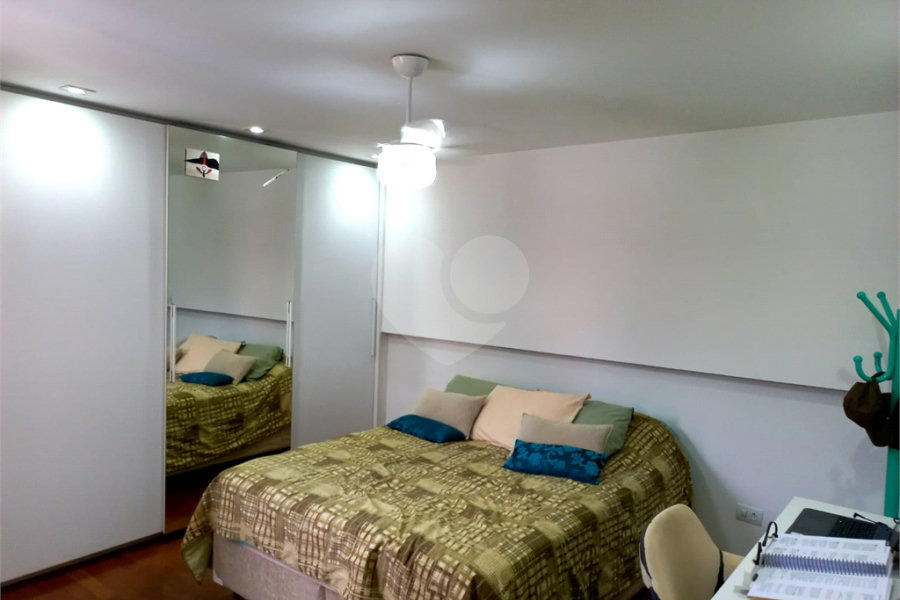 Casa à venda com 3 suítes no condomínio Maison Montparnasse, São Paulo - SP