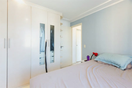 Apartamento à venda com 2 quartos, sendo 1 suíte,  em Vila Hamburguesa, São Paulo, SP