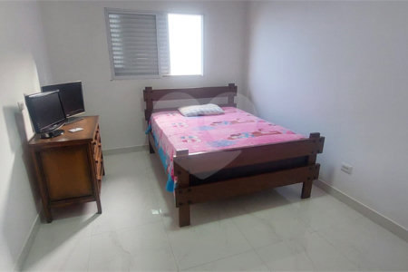 Casa à venda com 3 suítes no condomínio Riviera dos Pássaros, Joanópolis - SP