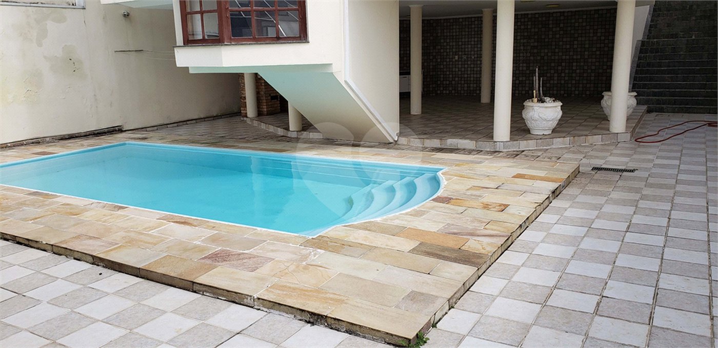 Casa à venda com 4 suítes no condomínio Real Park, Mogi das Cruzes - SP