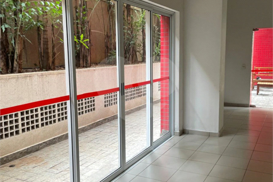 Apartamento à venda com 3 suítes em Campo Belo, São Paulo, SP