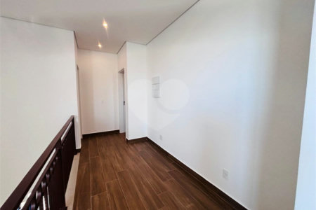 Casa à venda com 4 quartos, sendo 3 suítes, no condomínio Residencial Chácara Ondina, Sorocaba - SP