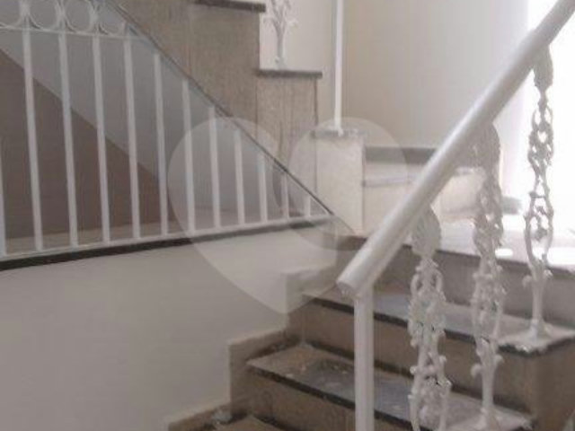 Sobrado à venda com 3 quartos, sendo 1 suíte,  em Jardim Virginia Bianca, São Paulo, SP