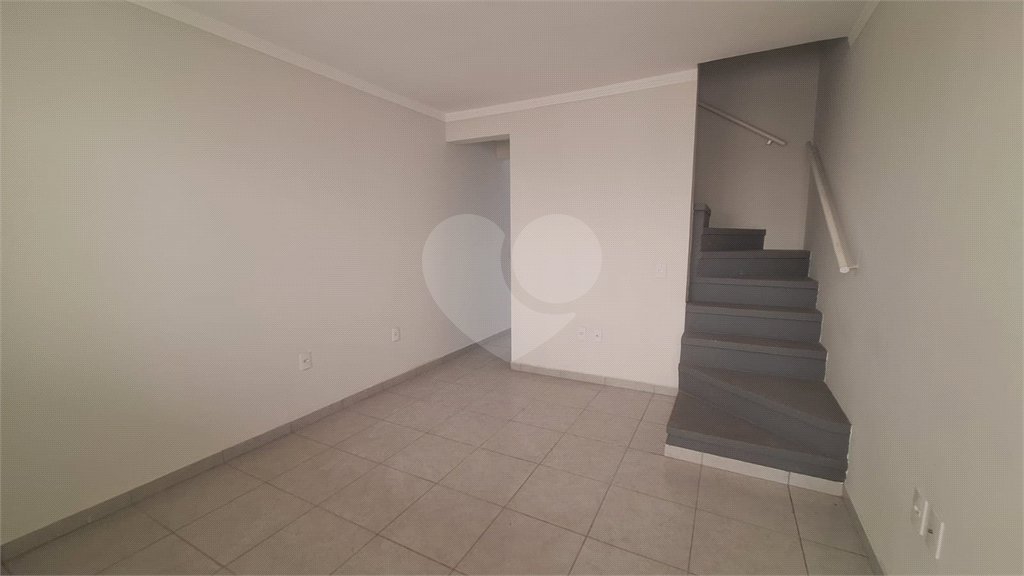 Casa de Vila à venda com 2 suítes em Vila Hortência, Sorocaba, SP