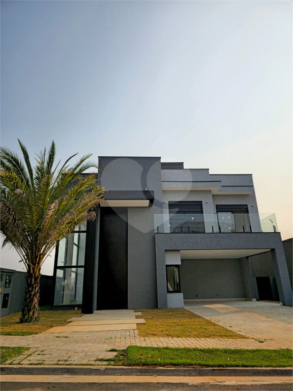 Casa à venda com 4 quartos, sendo 3 suítes, no condomínio Alphaville Nova Esplanada 4, Votorantim - SP