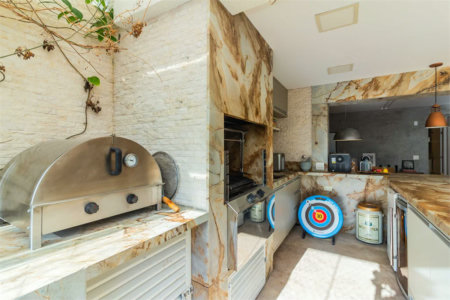 Apartamento à venda com 3 suítes em Vila Cordeiro, São Paulo, SP