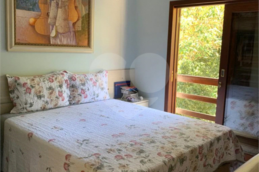 Casa à venda com 3 suítes no condomínio Parque Imperial da Cantareira, Mairiporã - SP