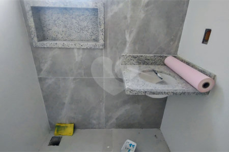 Sobrado à venda com 3 quartos, sendo 1 suíte, em Vila Granada, São Paulo, SP
