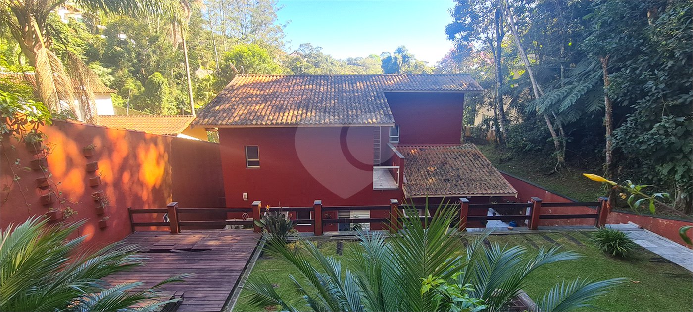 Casa à venda com 3 suítes no condomínio Parque Imperial da Cantareira, Mairiporã - SP