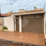 Casa à venda com 3 quartos, sendo 1 suíte,  em Jardim Jamaica, Ponta Porã, MS