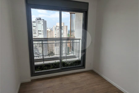 Apartamento à venda com 3 quartos, sendo 2 suítes, em Jardim das Acácias, São Paulo, SP