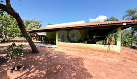 Chácara à venda com 2 quartos, sendo 1 suíte, em Zona Rural, Três Lagoas, MS