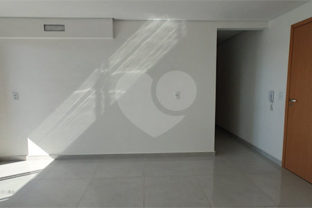 Apartamento à venda com 2 quartos, sendo 1 suíte, em Alvinópolis, Atibaia, SP