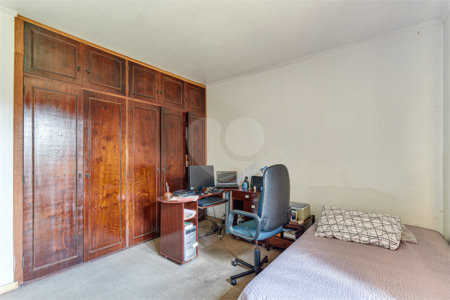 Casa Térrea à venda com 4 quartos, sendo 1 suíte,  em Jardim Prudência, São Paulo, SP