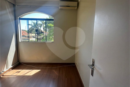 Apartamento à venda com 2 quartos, sendo 1 suíte, no Centro, Ponta Porã, MS