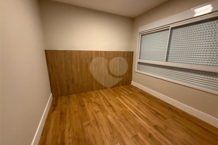 Apartamento à venda com 4 quartos, sendo 3 suítes, em Santo Amaro, São Paulo, SP