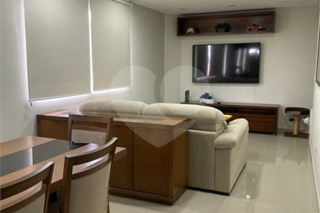 Casa à venda com 3 suítes no condomínio Tamboril, São Paulo - SP