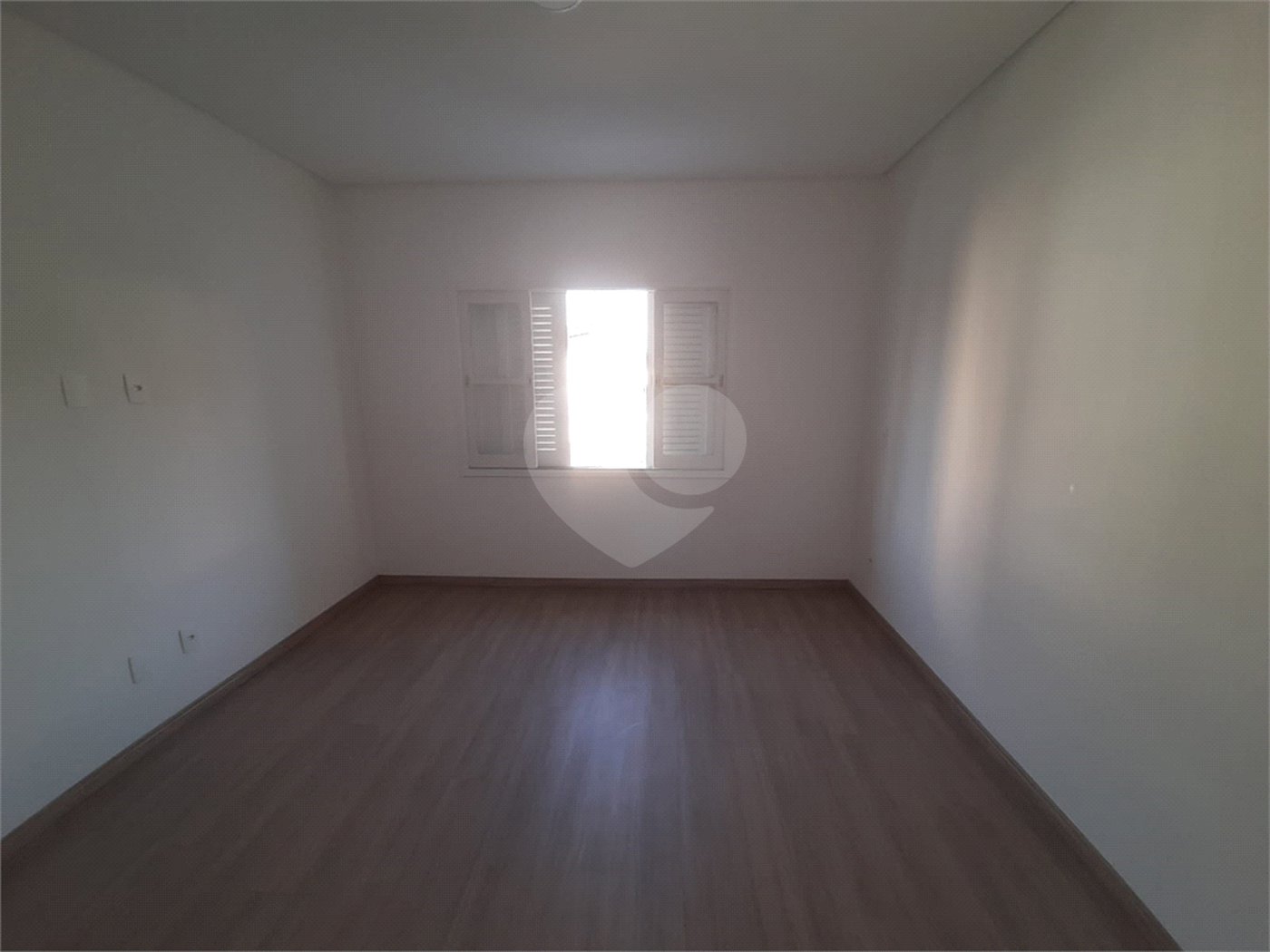 Sobrado à venda com 4 quartos, sendo 3 suítes, em Vila Paulicéia, São Paulo, SP