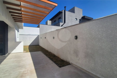 Casa à venda com 3 quartos, sendo 1 suíte,  no condomínio Cyrela Landscape, Votorantim - SP