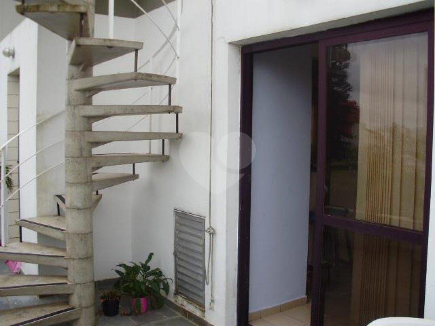Duplex à venda com 2 quartos, sendo 1 suíte,  em Parque Enseada, Guarujá, SP