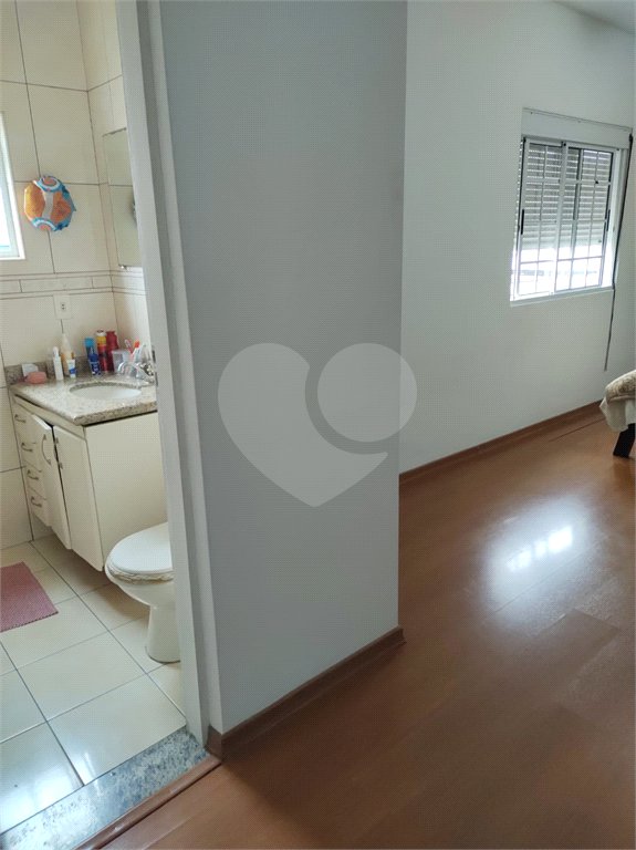 Sobrado à venda com 2 quartos, sendo 1 suíte,  em Jardim São Pedro, Mogi das Cruzes, SP