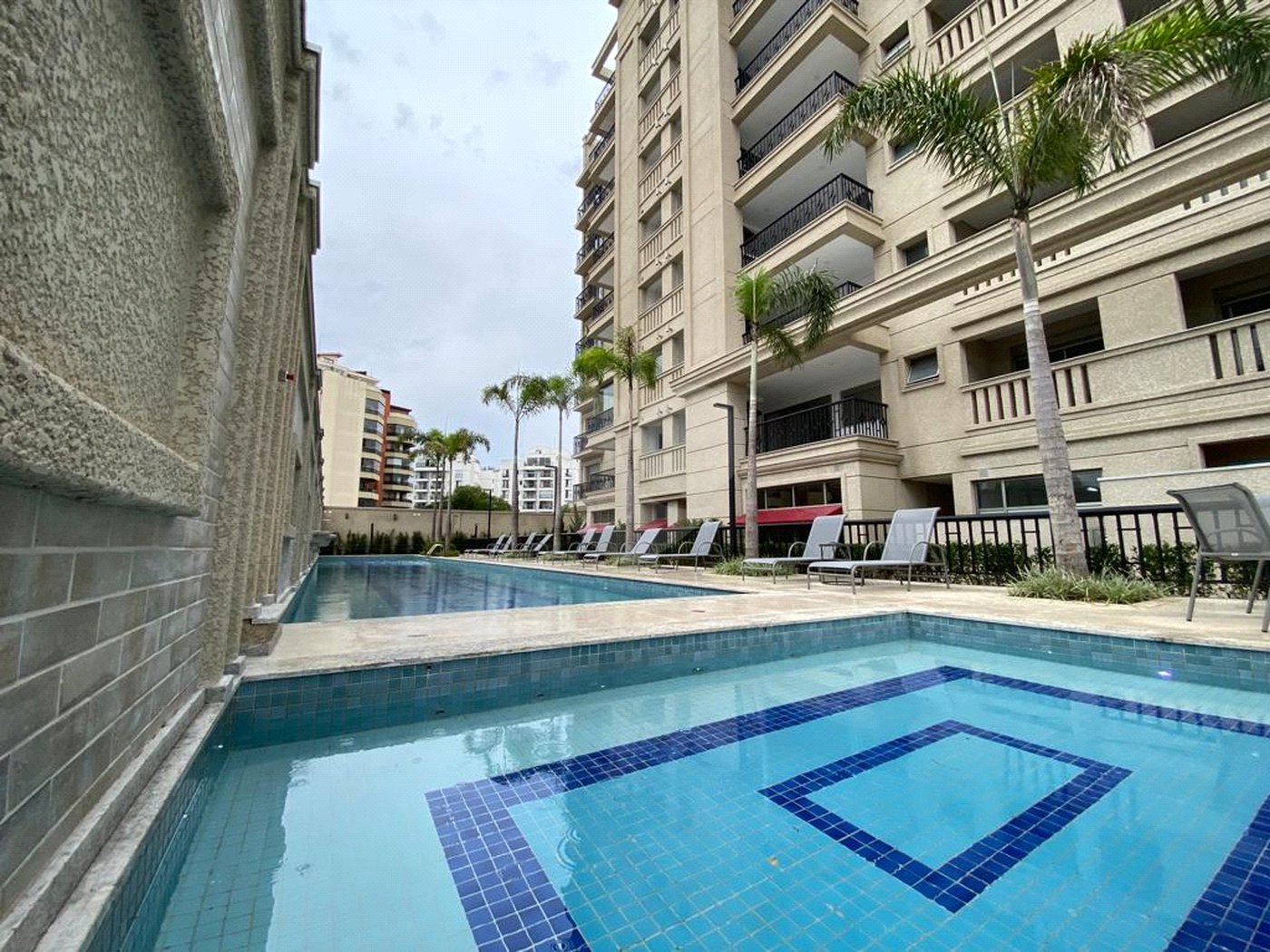 Apartamento à venda com 2 suítes em Lapa, São Paulo, SP