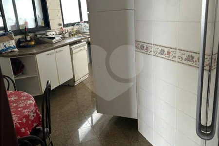 Apartamento para alugar com 4 quartos, sendo 2 suítes,  em Real Parque, São Paulo, SP