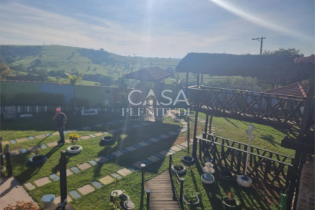 Sítio à venda com 6 quartos, sendo 2 suítes, em Área Rural de Alambari, Alambari, SP
