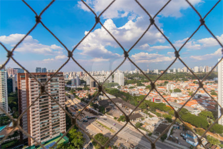 Apartamento à venda com 2 suítes em Chácara Santo Antônio, São Paulo, SP