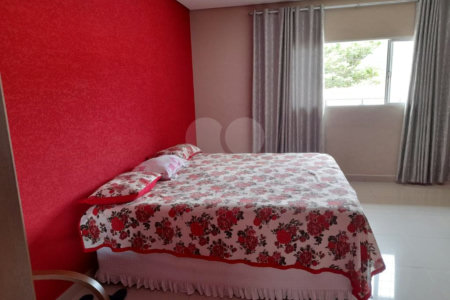 Casa à venda com 8 quartos, sendo 2 suítes,  em Jardim Estância Brasil, Atibaia, SP