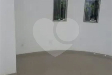 Casa à venda com 4 quartos, sendo 1 suíte, no condomínio River Plate, Rio de Janeiro - RJ