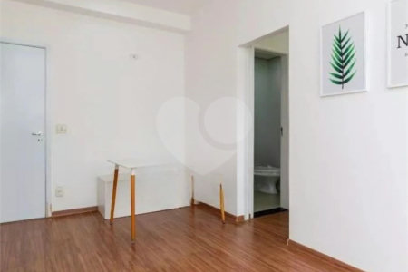 Apartamento à venda com 1 quarto em Vila Regente Feijó, São Paulo, SP