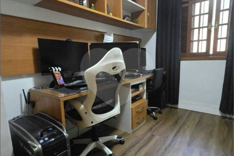 Casa à venda com 4 quartos, sendo 2 suítes, no condomínio Bosque dos Pássaros, São Paulo - SP