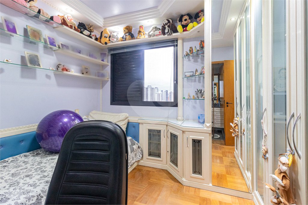 Apartamento à venda com 3 suítes em Vila Regente Feijó, São Paulo, SP