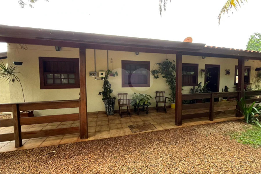 Chácara Espaçosa no Santa Rita com Área Gourmet, Sauna e Árvores Frutíferas