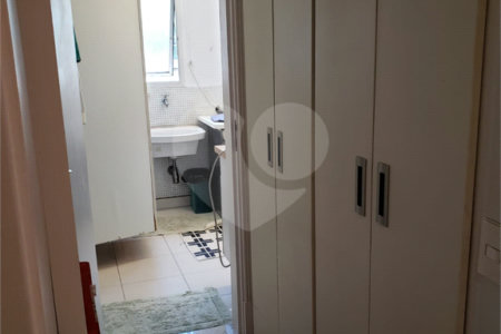 Cobertura à venda com 4 quartos, sendo 3 suítes,  em Vila Uberabinha, São Paulo, SP