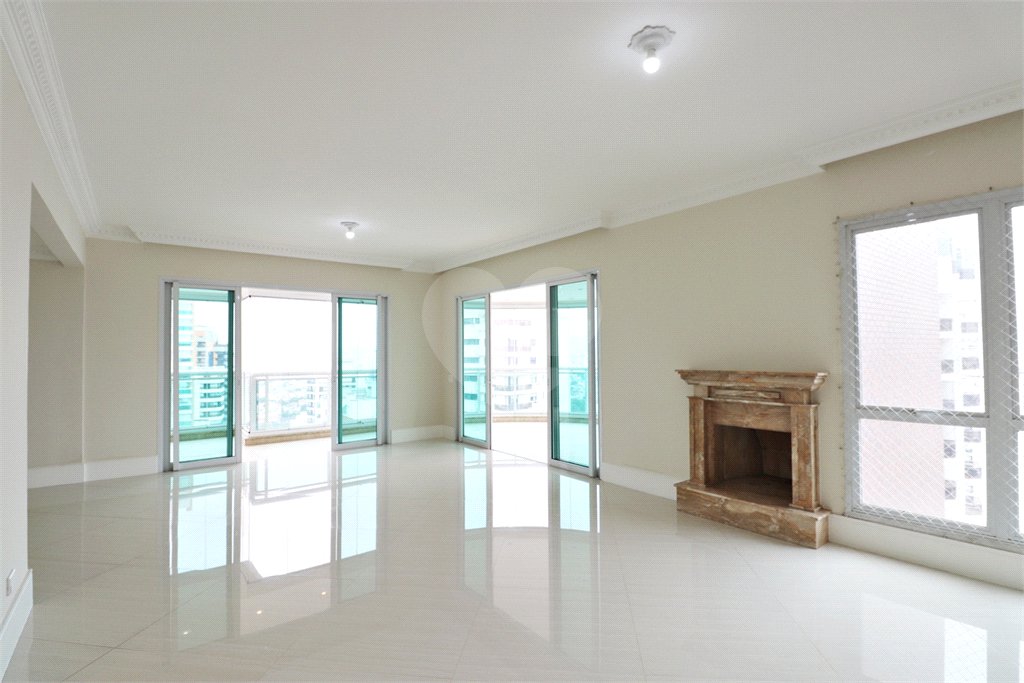 Apartamento à venda com 4 quartos, sendo 3 suítes, em Santana, São Paulo, SP