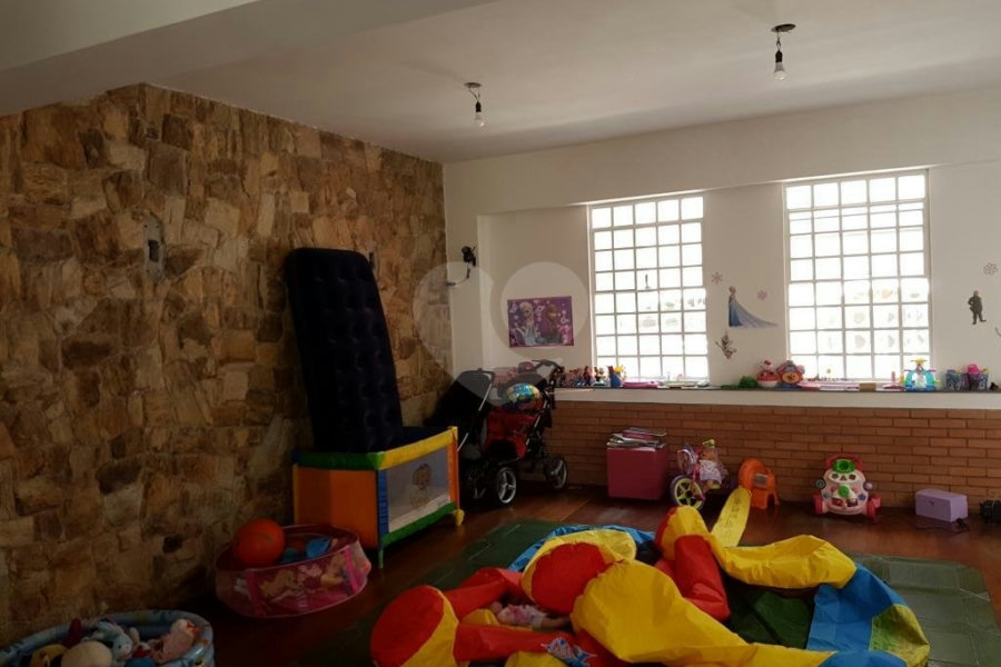 Sobrado à venda com 6 quartos, sendo 2 suítes, em Mandaqui, São Paulo, SP