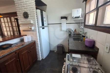 Casa para alugar com 3 quartos, sendo 2 suítes, em Praia Rasa, Armação dos Búzios, RJ