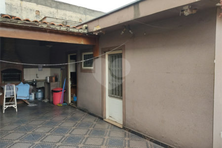 Casa à venda com 4 quartos em Vila Constança, São Paulo, SP
