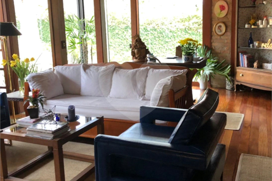 Sobrado à venda com 3 quartos, sendo 1 suíte, em Roseira, Mairiporã, SP
