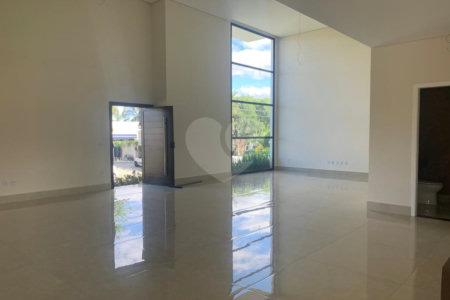 Casa à venda com 4 suítes no condomínio Lago Azul Residencial e Golfe, Araçoiaba da Serra - SP