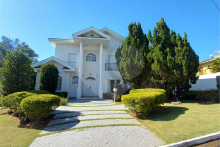 Casa à venda com 5 quartos, sendo 3 suítes, no condomínio Vinhas da Vista Alegre - Lado Sede, Vinhedo - SP