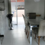 Casa à venda com 3 quartos, sendo 1 suíte, no condomínio Village Jardim Versailles, Jundiaí - SP